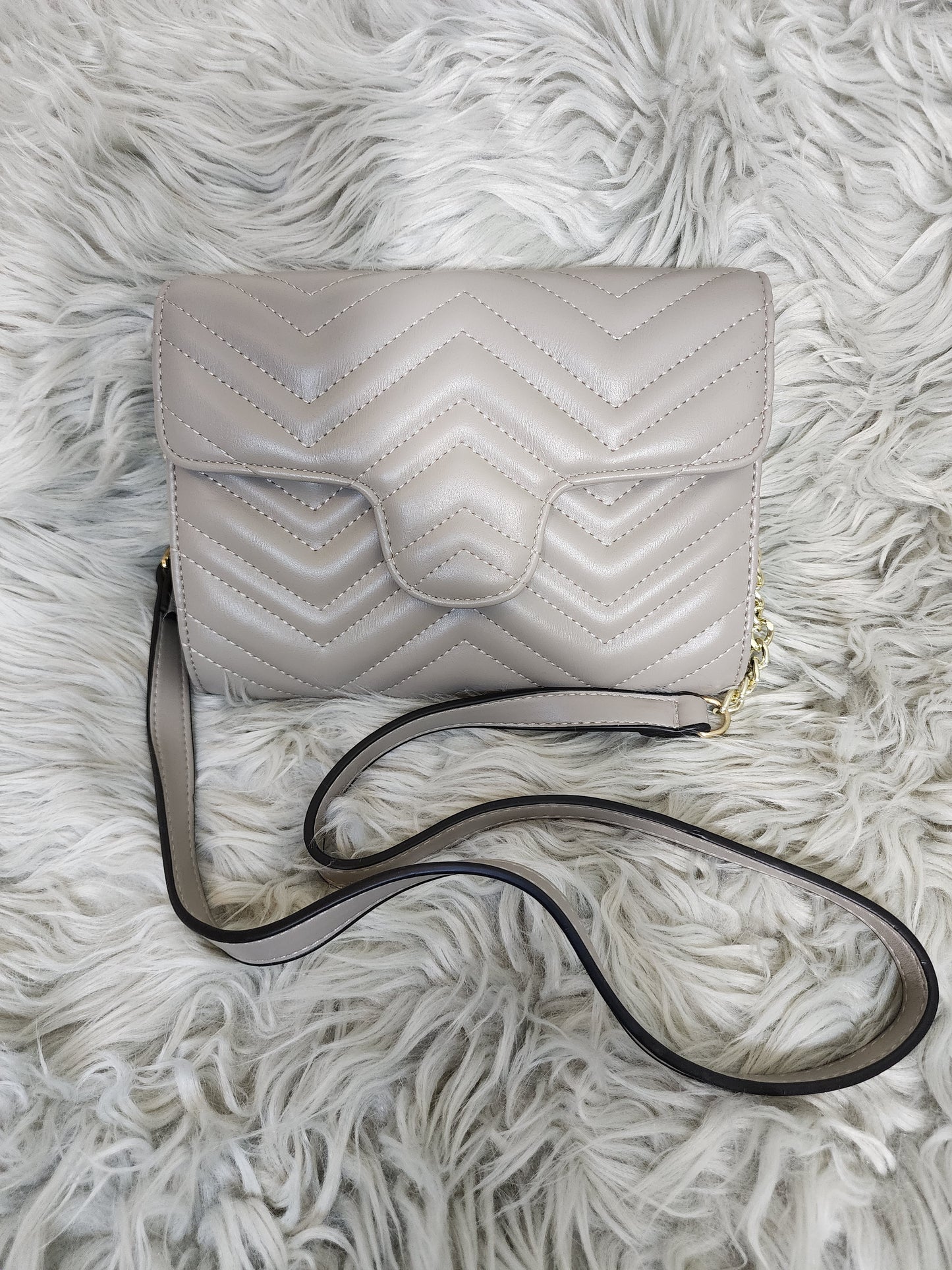Zig Zag Crossbody